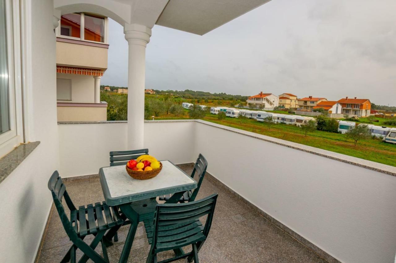 Apartment Keti Fažana Eksteriør billede